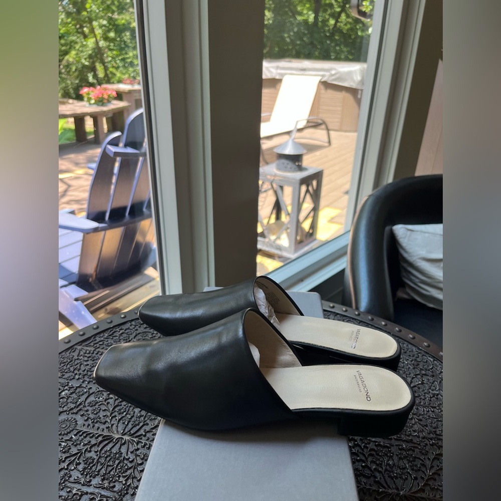 VAGABOND SHOEMAKERS LAYLA MULES IN BLACK 38 8